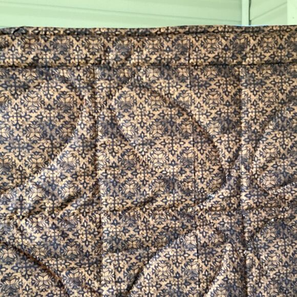 Patchwork Quilt with Blue and Brown Tones - Picture 12 of 16